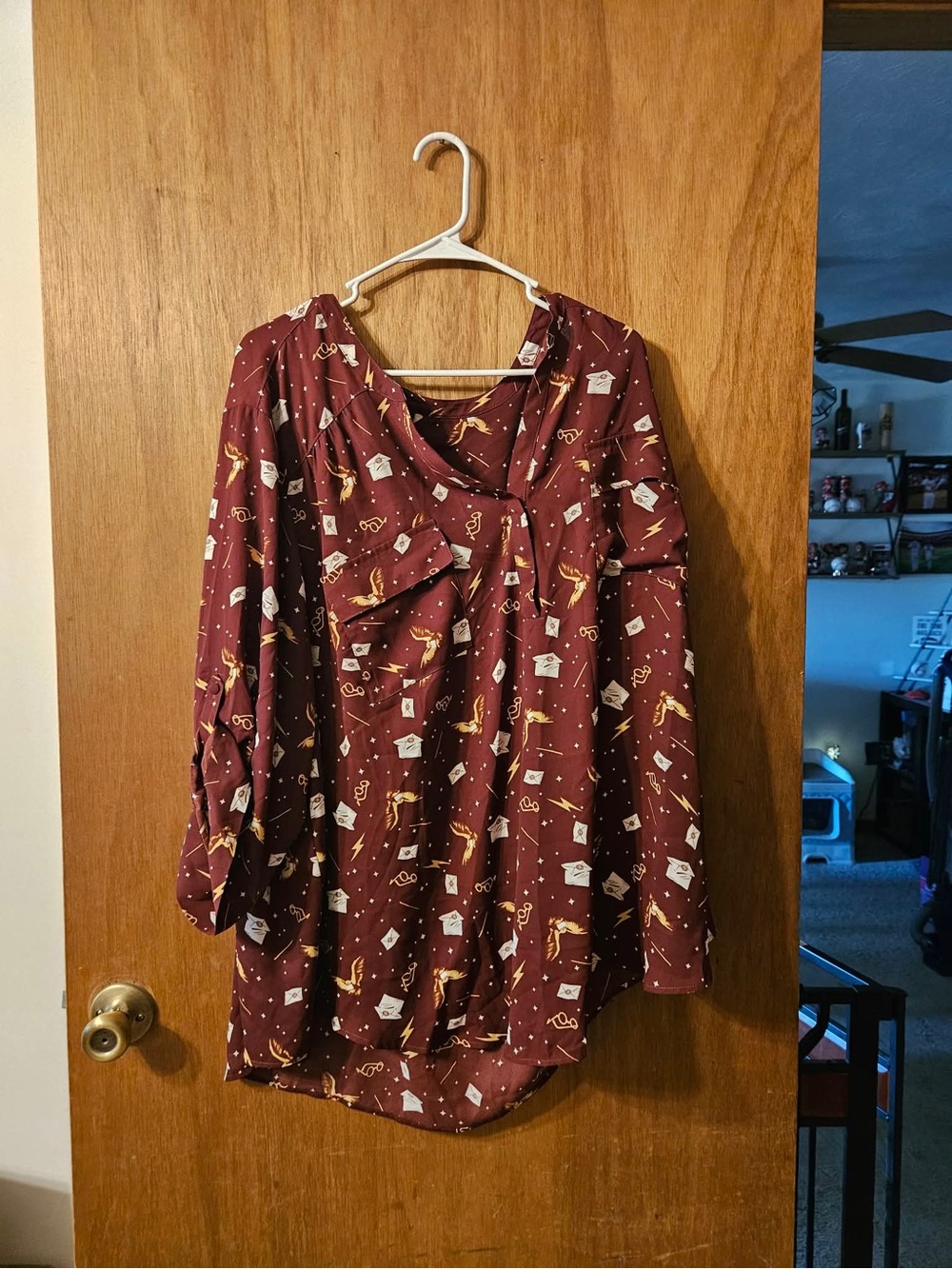 Torrid Harry Potter Harper Womens Burgundy Printed Long-Sleeve Blouse